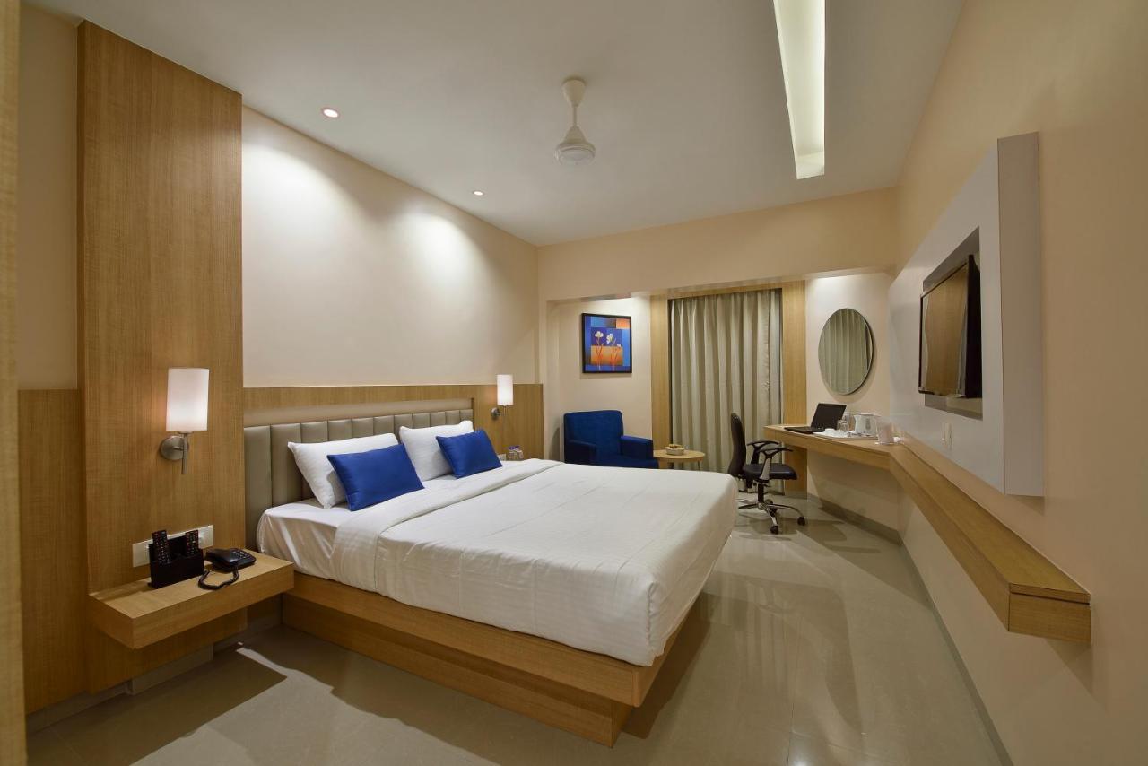 The Eastern Hotel Ankleshwar ภายนอก รูปภาพ