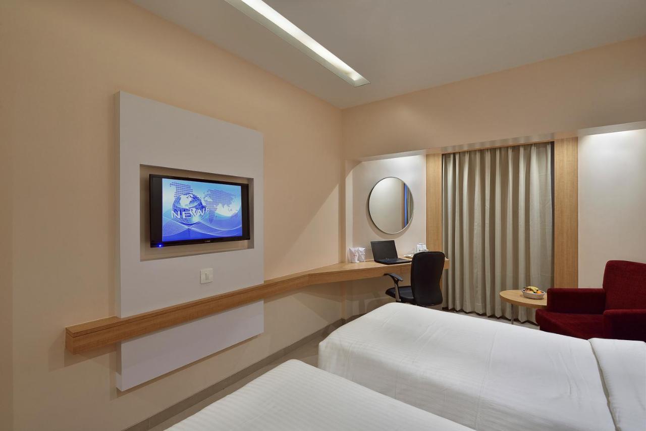 The Eastern Hotel Ankleshwar ภายนอก รูปภาพ
