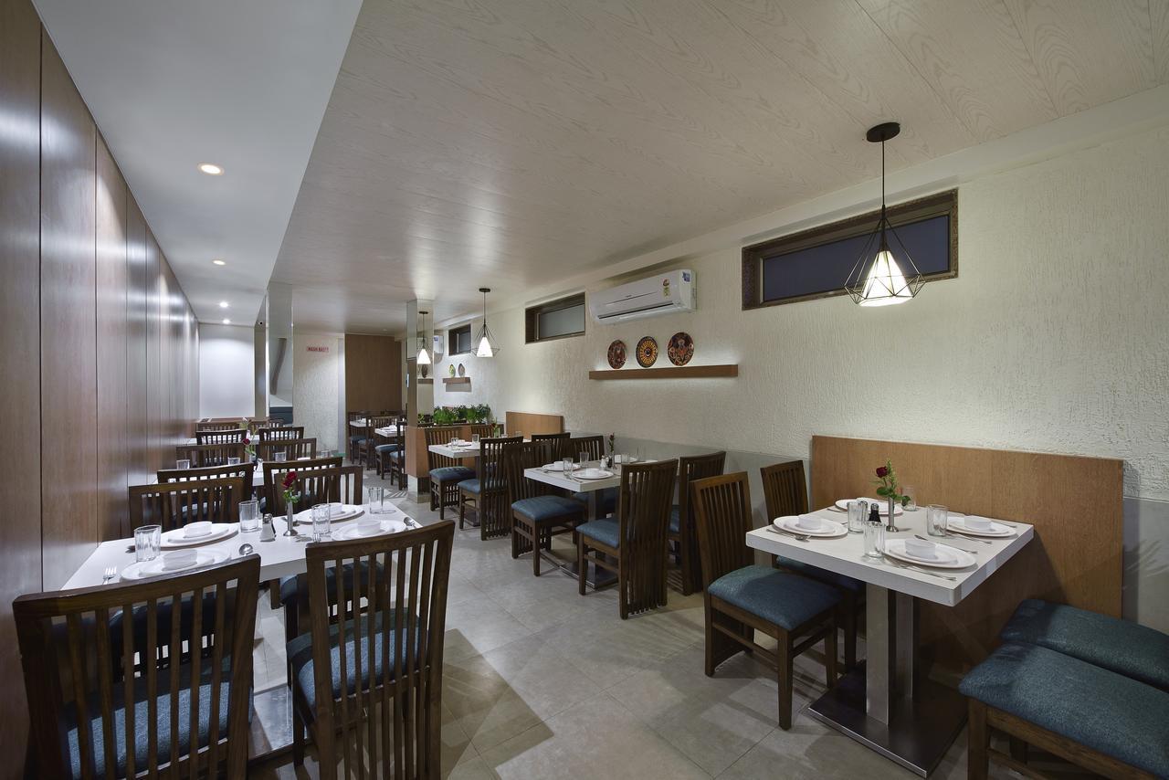 The Eastern Hotel Ankleshwar ภายนอก รูปภาพ