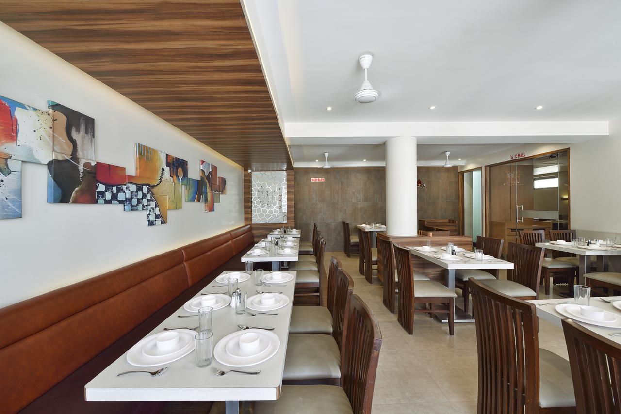 The Eastern Hotel Ankleshwar ภายนอก รูปภาพ